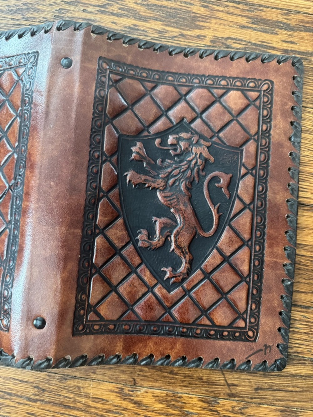 Italian Hand Tooled Lion in Shield leather Whip Stitched Edges journaled cover - Picture 8 of 9